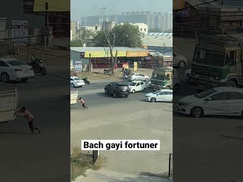 Black fortuner accident #carkslover #short #viral