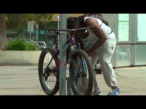 Watch How Long It Takes For A Thief To Snatch A Locked Bicycle