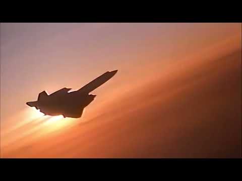 Supersonic Beauty Unleashed: SR-71 Blackbird - Immersive HD Footage