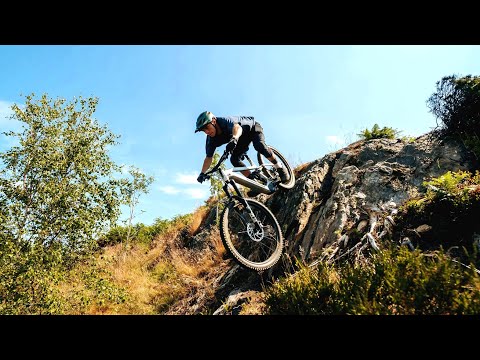 Privateer E-161 | New Premium Mountain E-Bike with Shimano EP801!